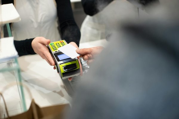 Carte bancaire prépayée véritas : les options disponibles pour la recharger